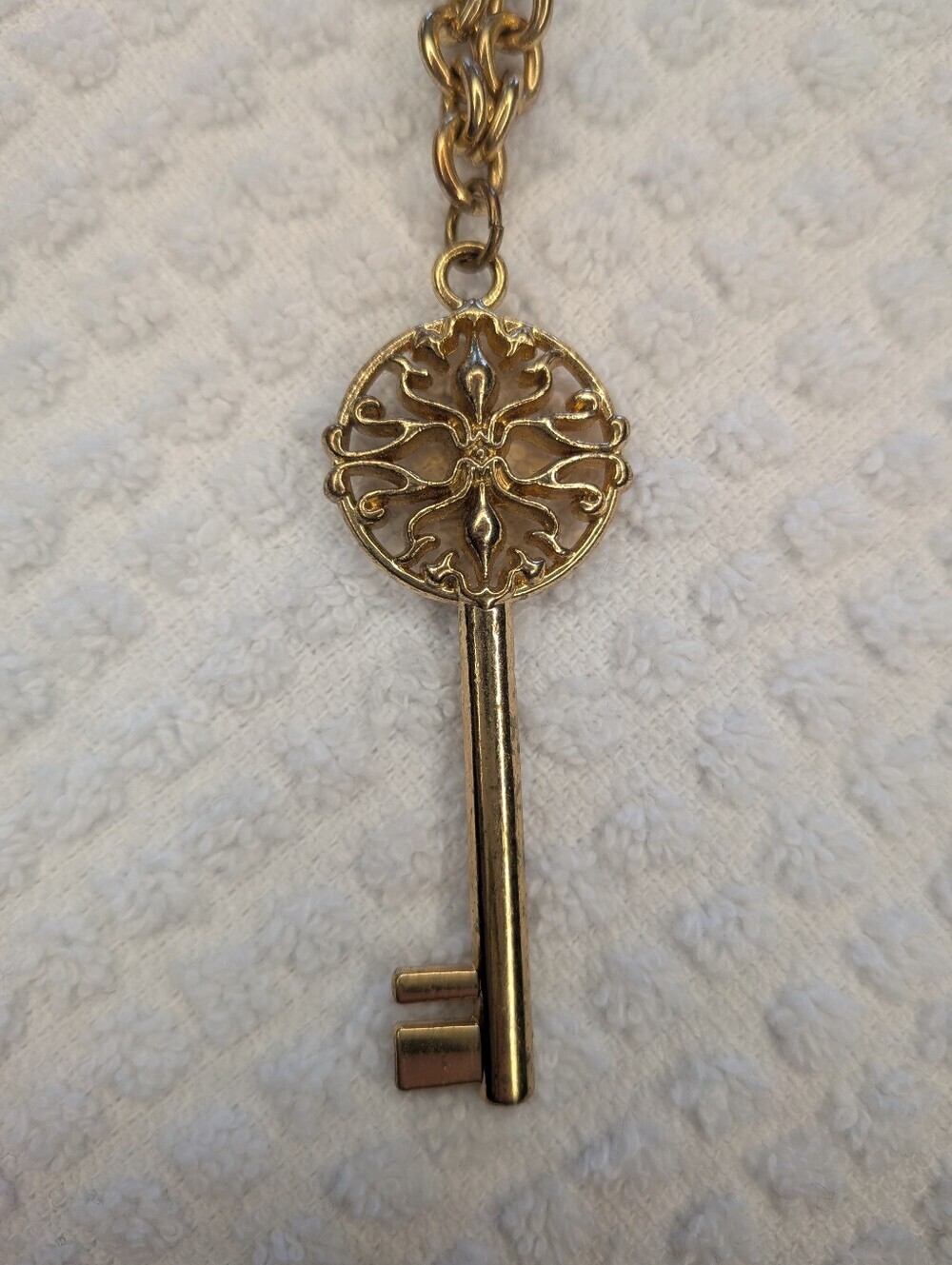 Gold Rhinestone Heart and skeleton Key Layered Necklace - Picture 8 of 11